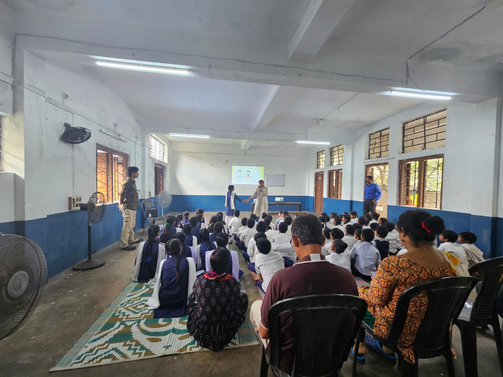 Awareness Session On Safe And Unsafe Touch At Baithakkhana Hindi Vidyalaya